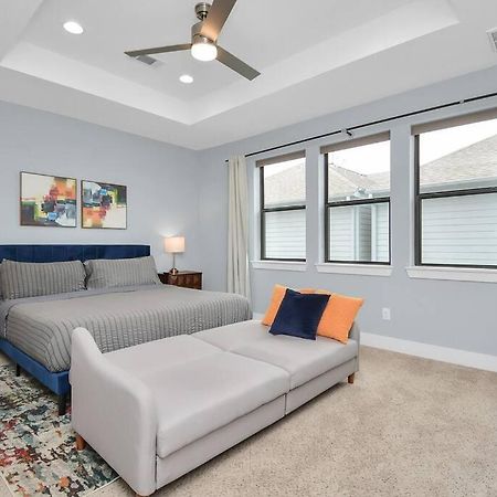 Skyline Views - Sleeps 10 Home Near Downtown هيوستن المظهر الخارجي الصورة