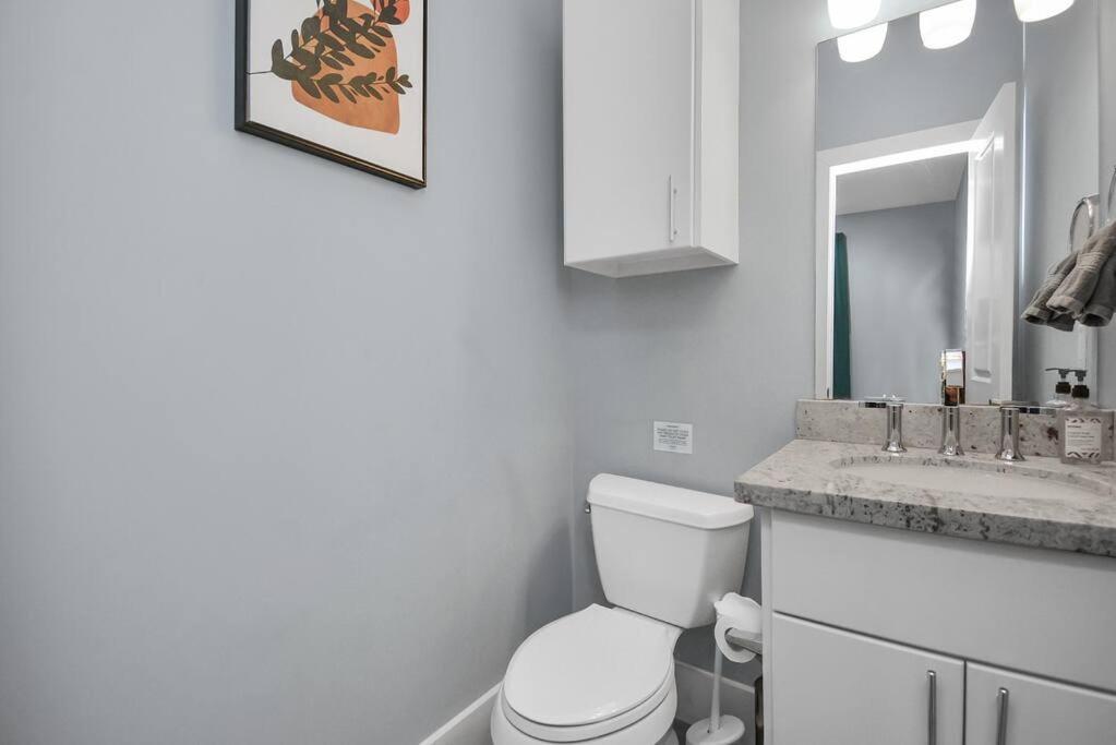 Skyline Views - Sleeps 10 Home Near Downtown هيوستن المظهر الخارجي الصورة