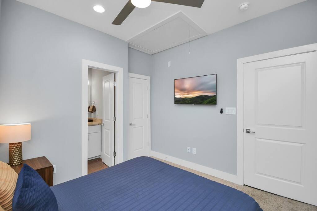Skyline Views - Sleeps 10 Home Near Downtown هيوستن المظهر الخارجي الصورة